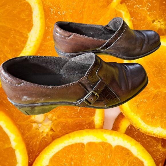 Clarks‎ Women's Brown Leather Slip On Bendables Zipper Loafer - Picture 4 of 8